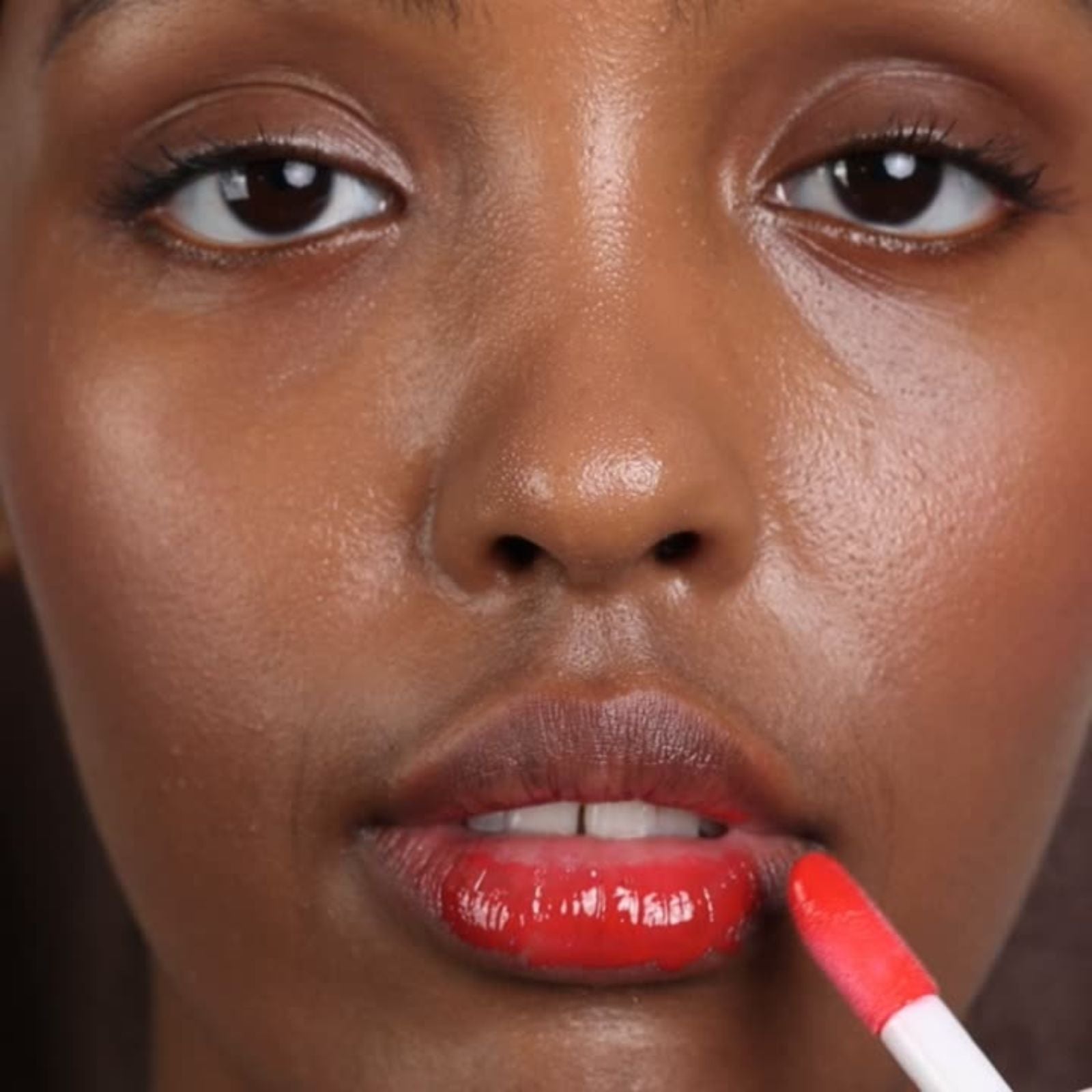 LIP SHEEN