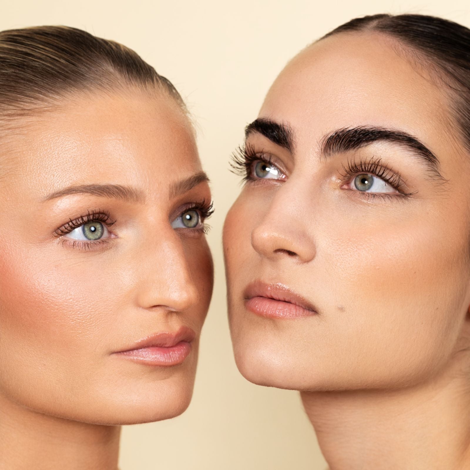 MASCARA VOLUME & CURL WITH EYELASH SERUM