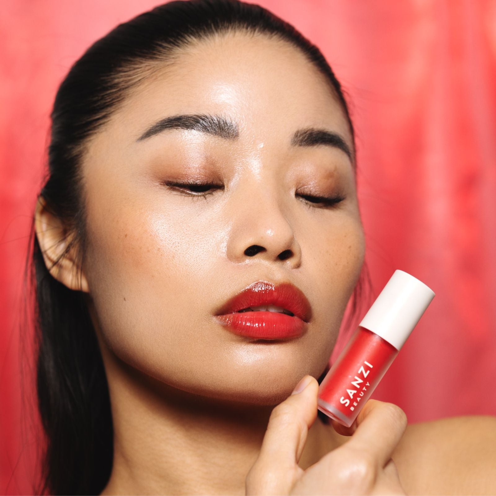 LIP SHEEN