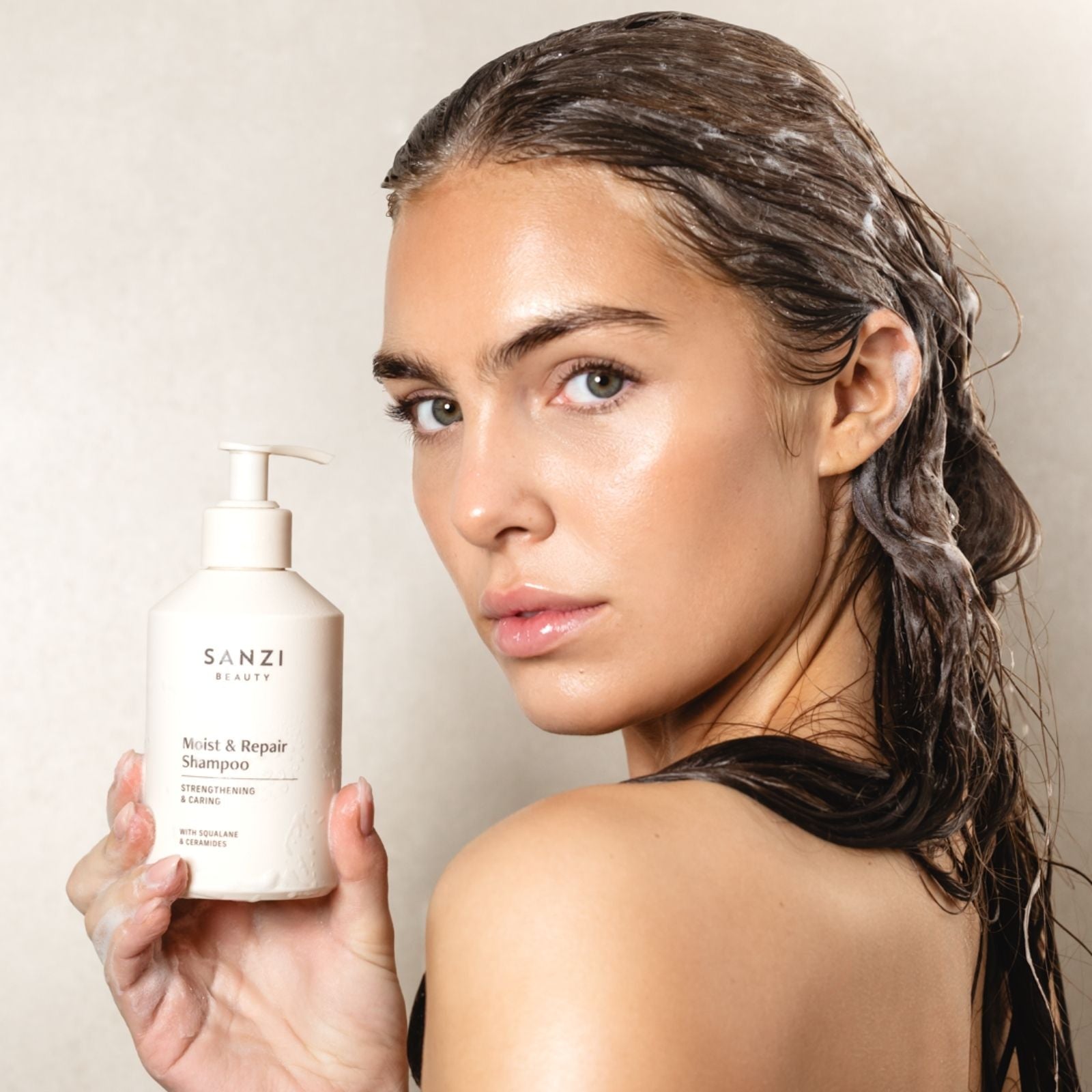 MOIST & REPAIR PAKKE: SHAMPOO + CONDITIONER (lille)