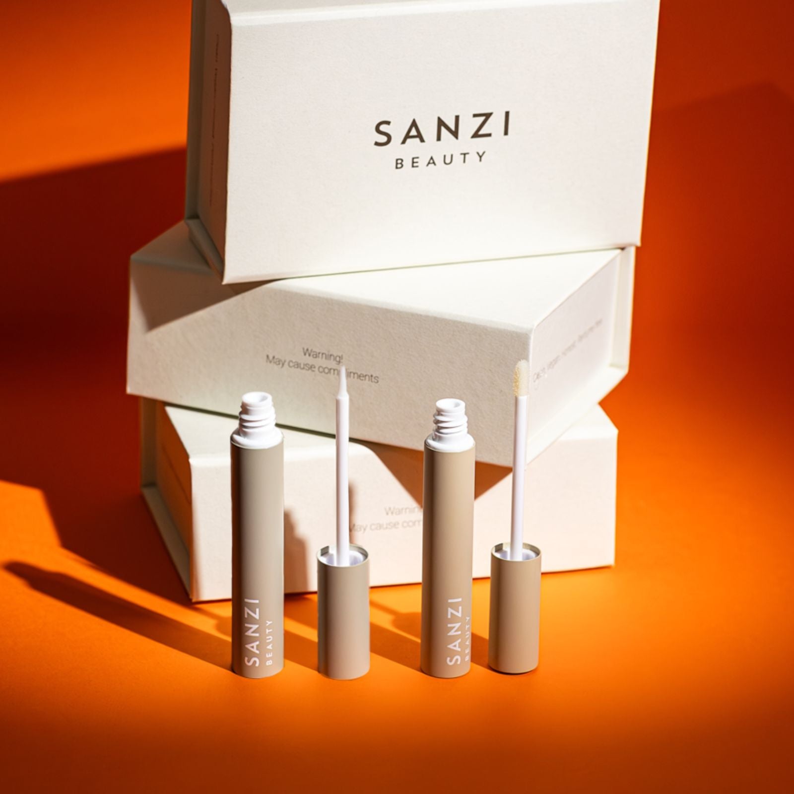 JULEPAKKE: EYELASH RENEWING SERUM 7 ML + EYEBROW ENHANCING SERUM 5 ML