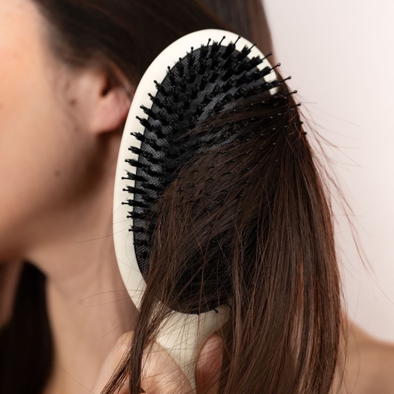 HAIR BRUSH