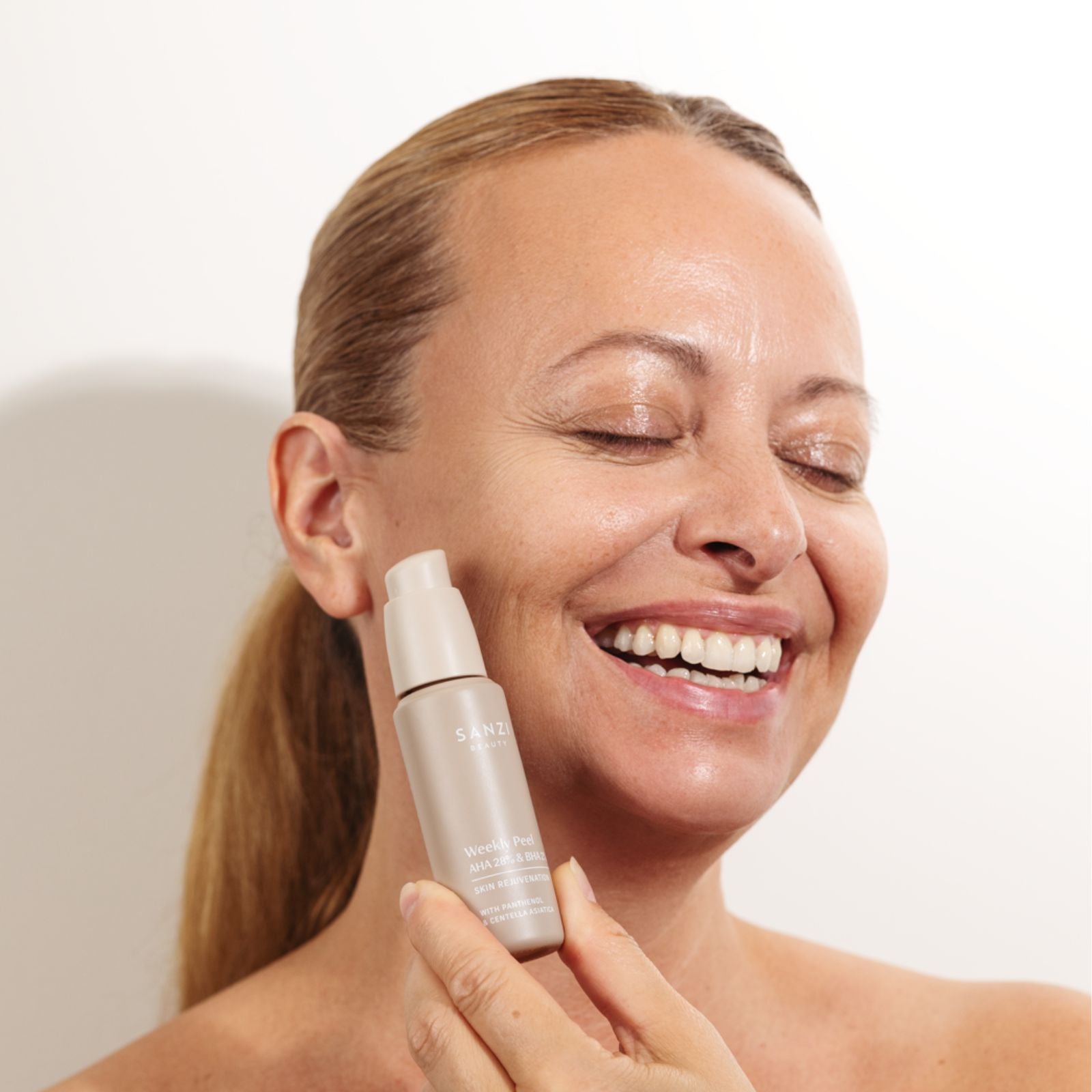 PAKKE: VITAMIN C SERUM 20% + WEEKLY PEEL