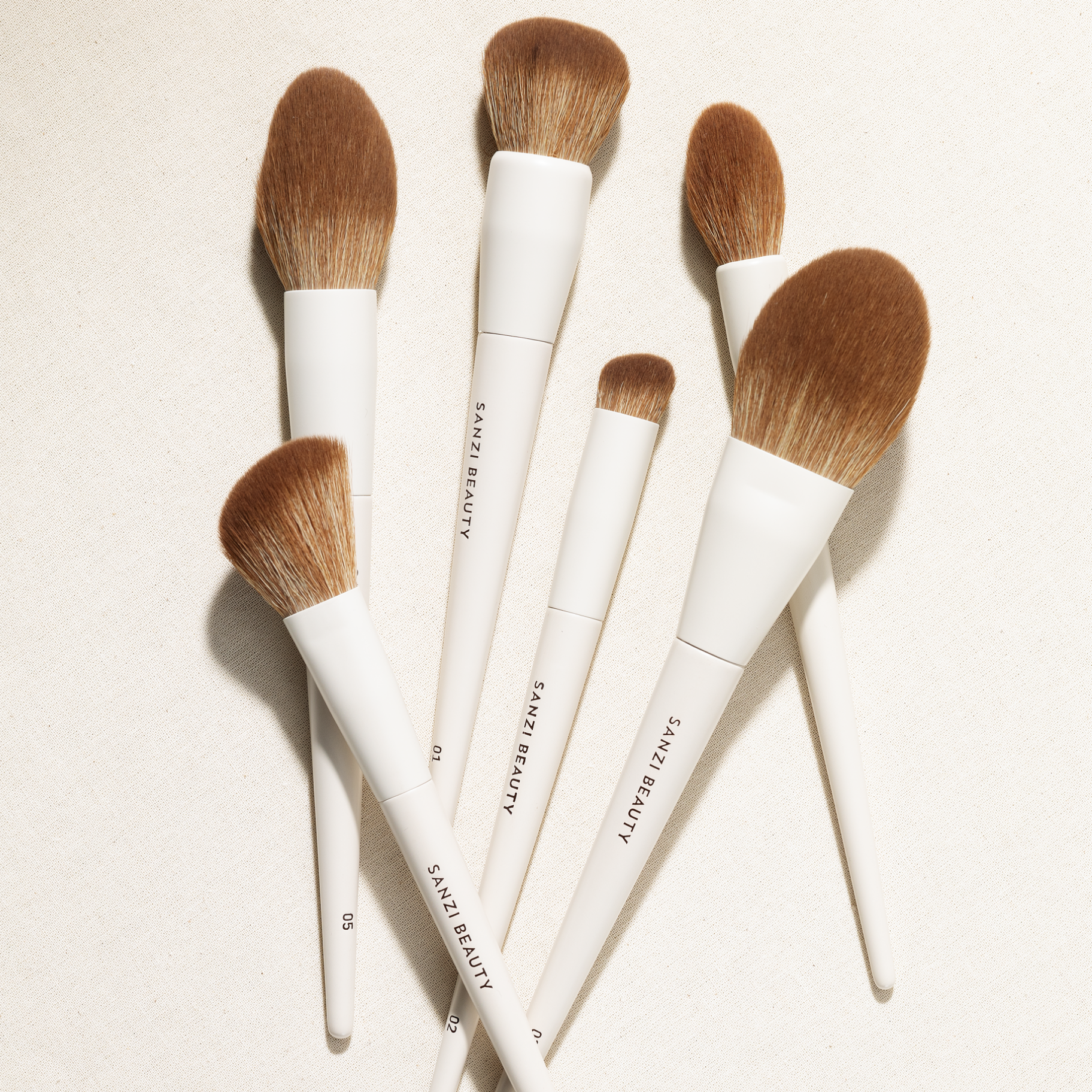 HIGHLIGHTER BRUSH 06