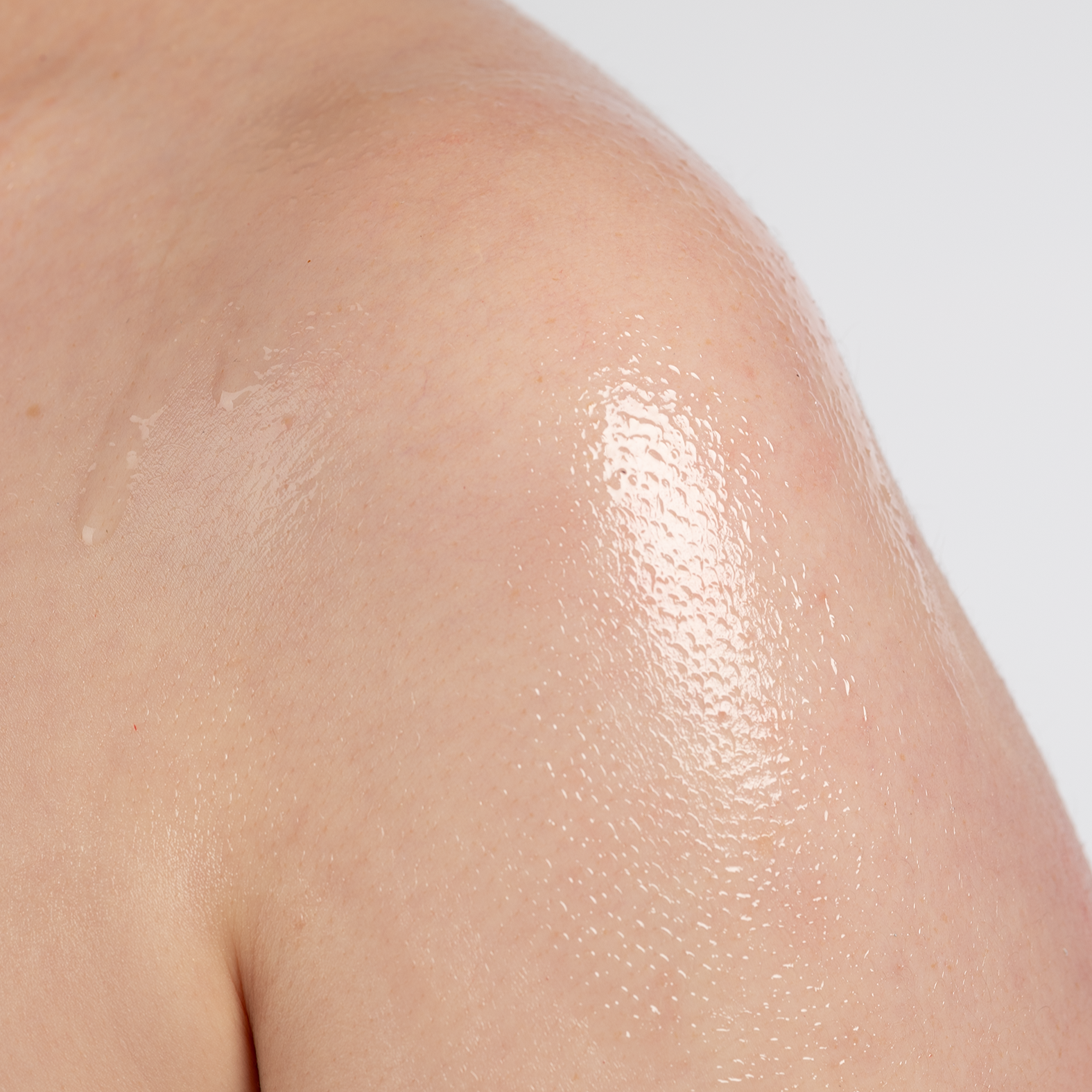BODY OIL WITH ALMOND OIL