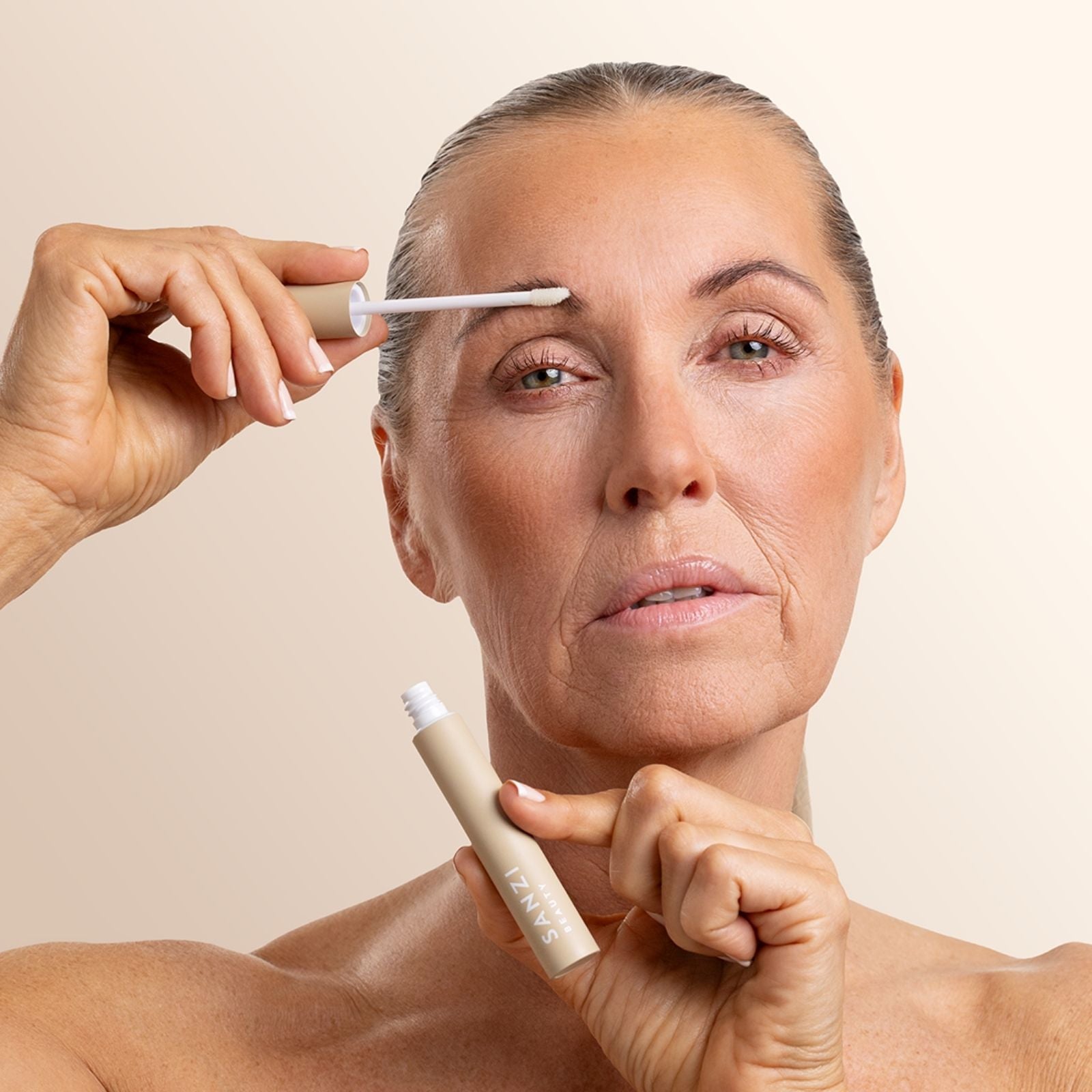 EYEBROW ENHANCING SERUM WITH SANZI GROWTH COMPLEX™
