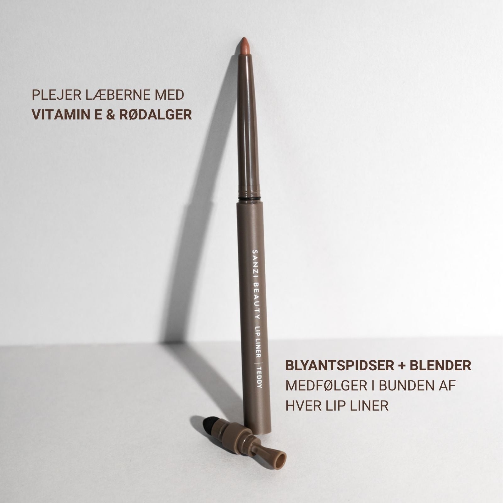 LIP LINER