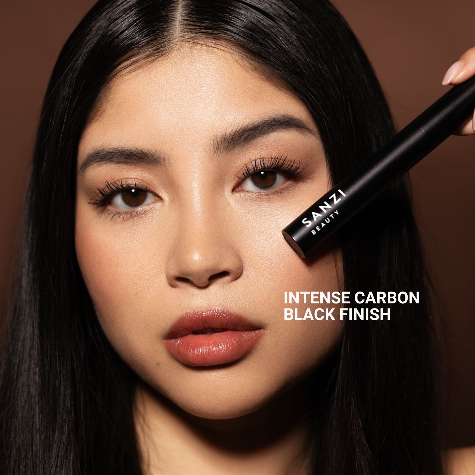 MASCARA EXTRA VOLUME (WITH EYELASH SERUM)