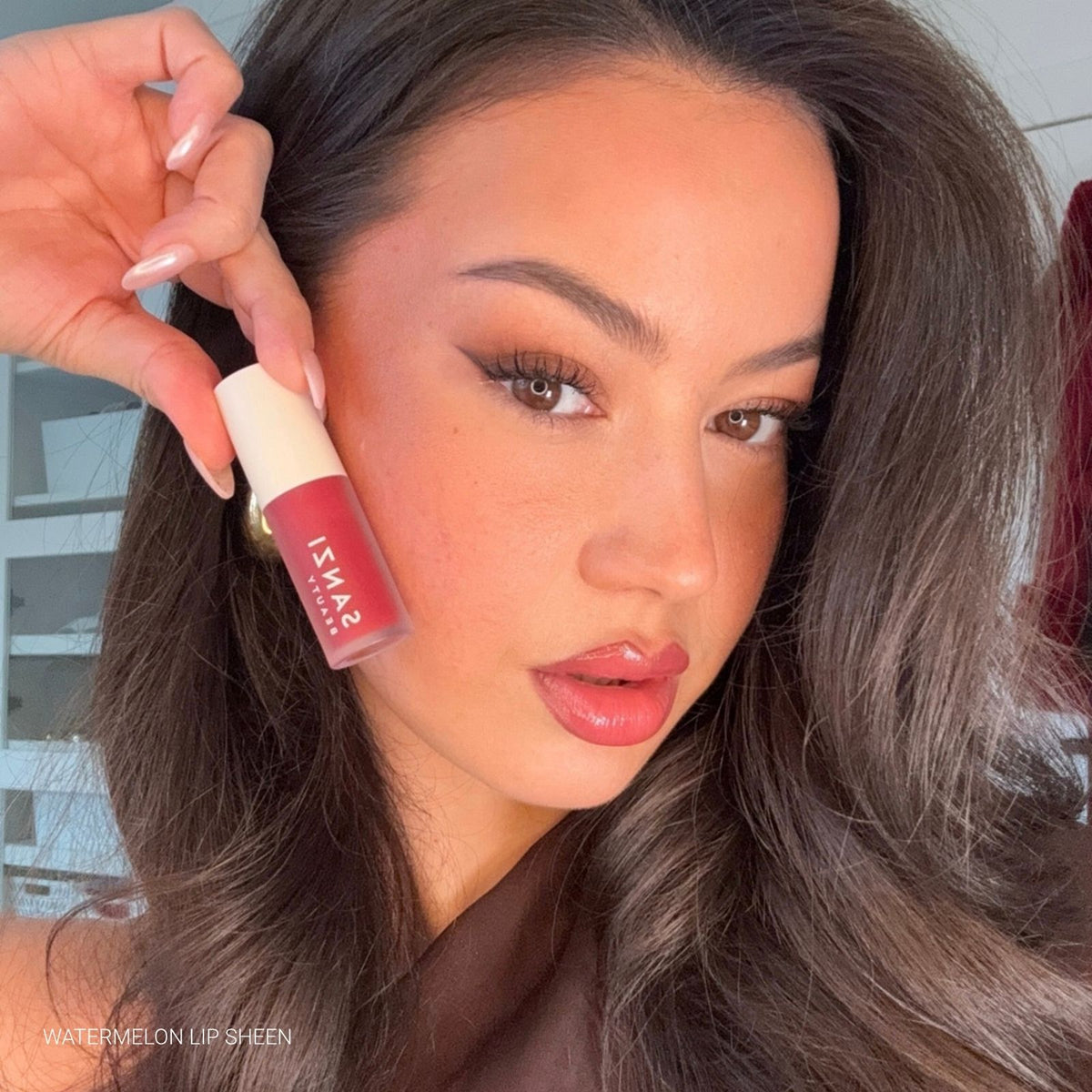 LIP SHEEN